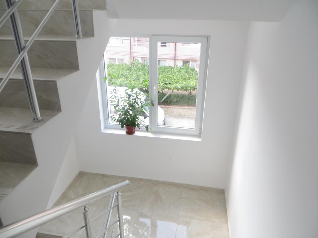 Emona Apartment Burgas Exteriör bild