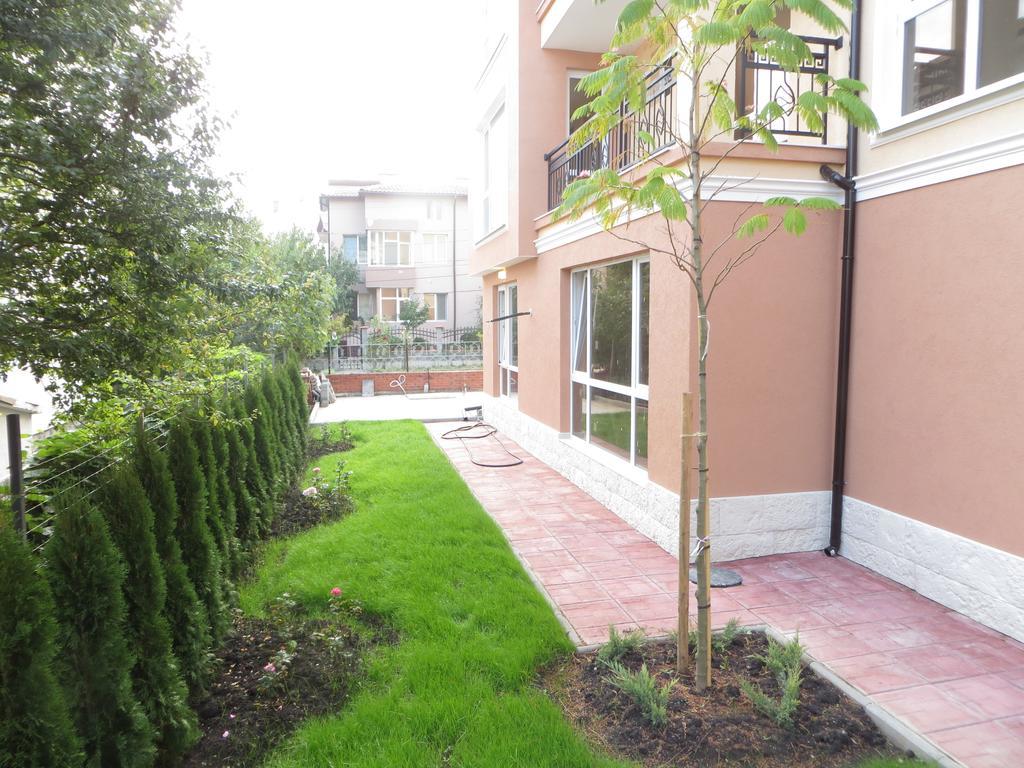 Emona Apartment Burgas Exteriör bild